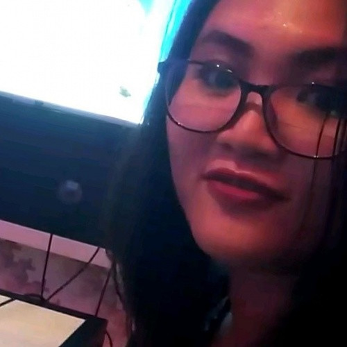Une belle meuf qui cherche du sexe